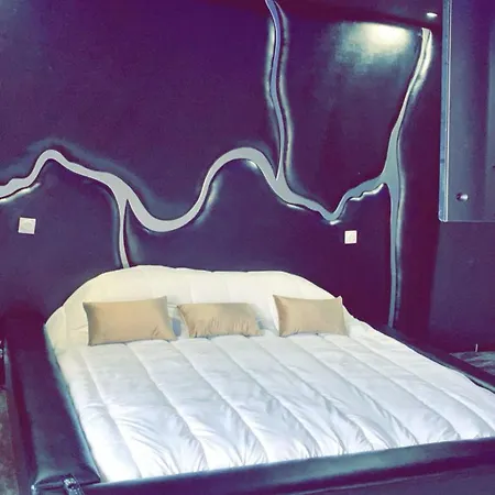 فيلة Signature Piscine Jacuzzi نيم