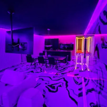 Signature Piscine Jacuzzi نيم