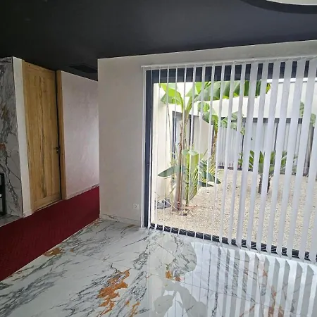 Signature Piscine Jacuzzi فيلة *