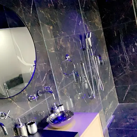 Signature Piscine Jacuzzi فيلة *