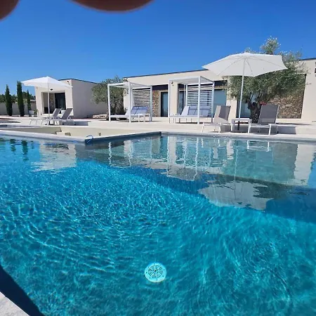 Villa Signature Piscine Jacuzzi *