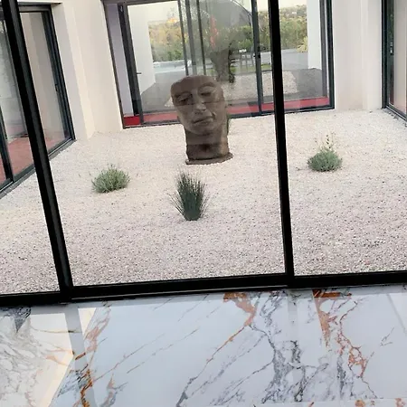 Signature Piscine Jacuzzi * نيم