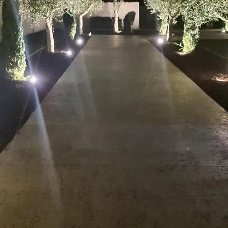 Signature Piscine Jacuzzi فيلة *